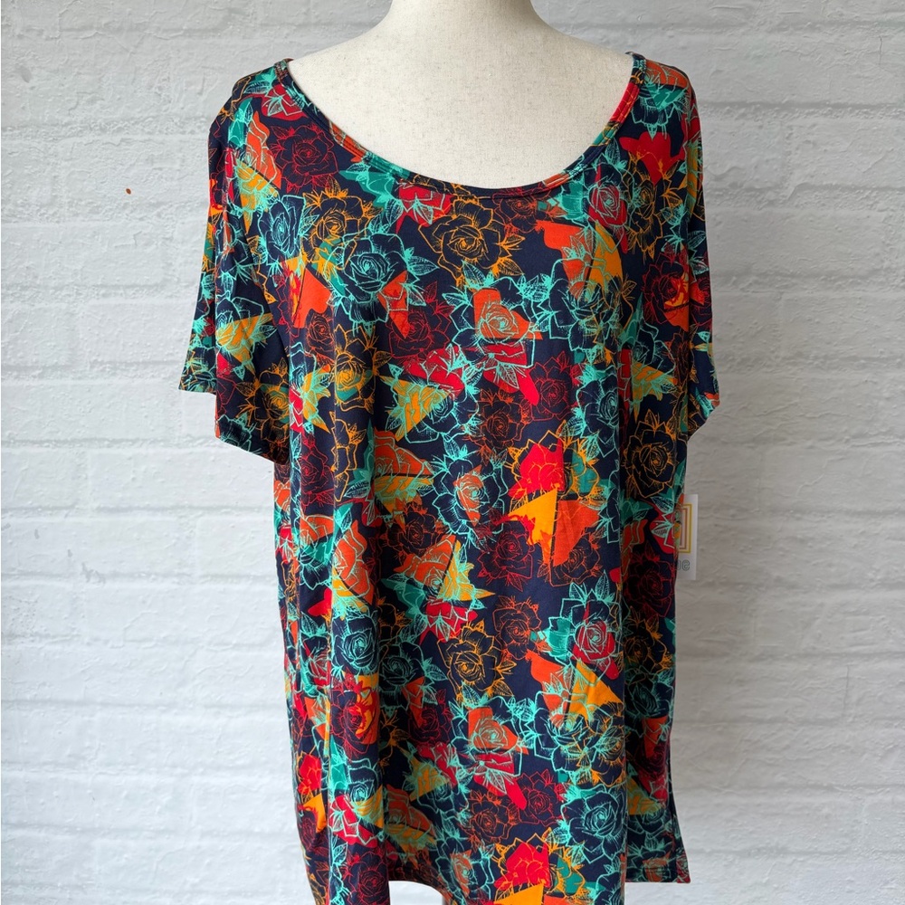 ✨NWT✨LuLaRoe 3XL Multicolor Floral Classic T
